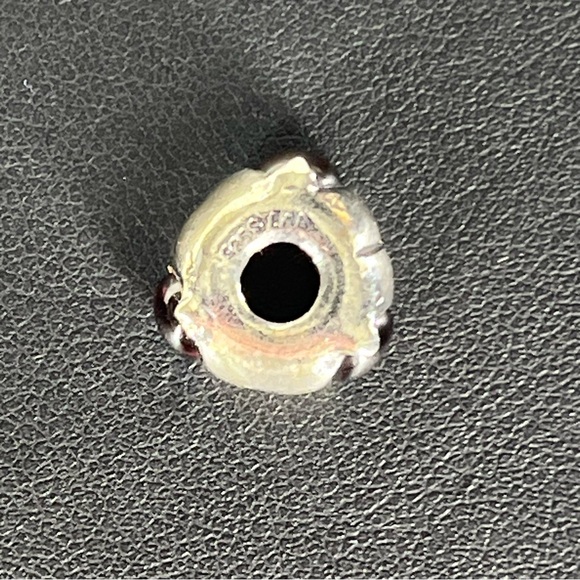 Trollbeads Retired Silver Bead With Garnets- 51712 - Picture 9 of 10